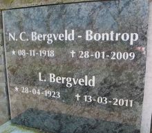 2009 Grafsteen Laurens Bergveld en Neeltje Catherina Bontrop [Nieuwe Algemene Begraafplaats, Culemborg].